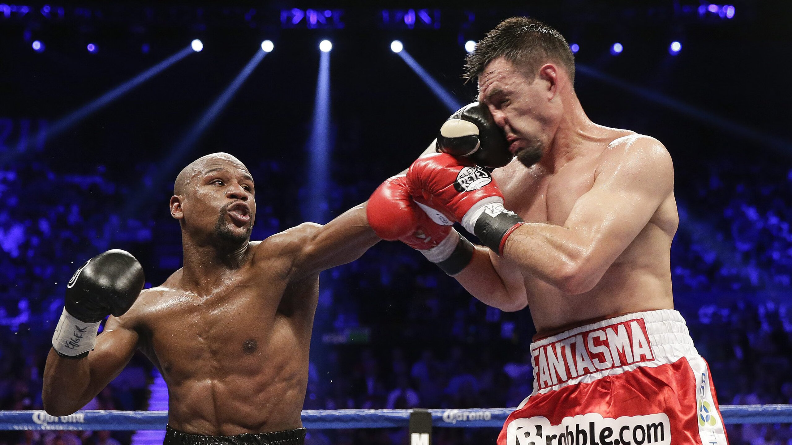 年度焦点之战之夜,米切尔贡献制胜表现